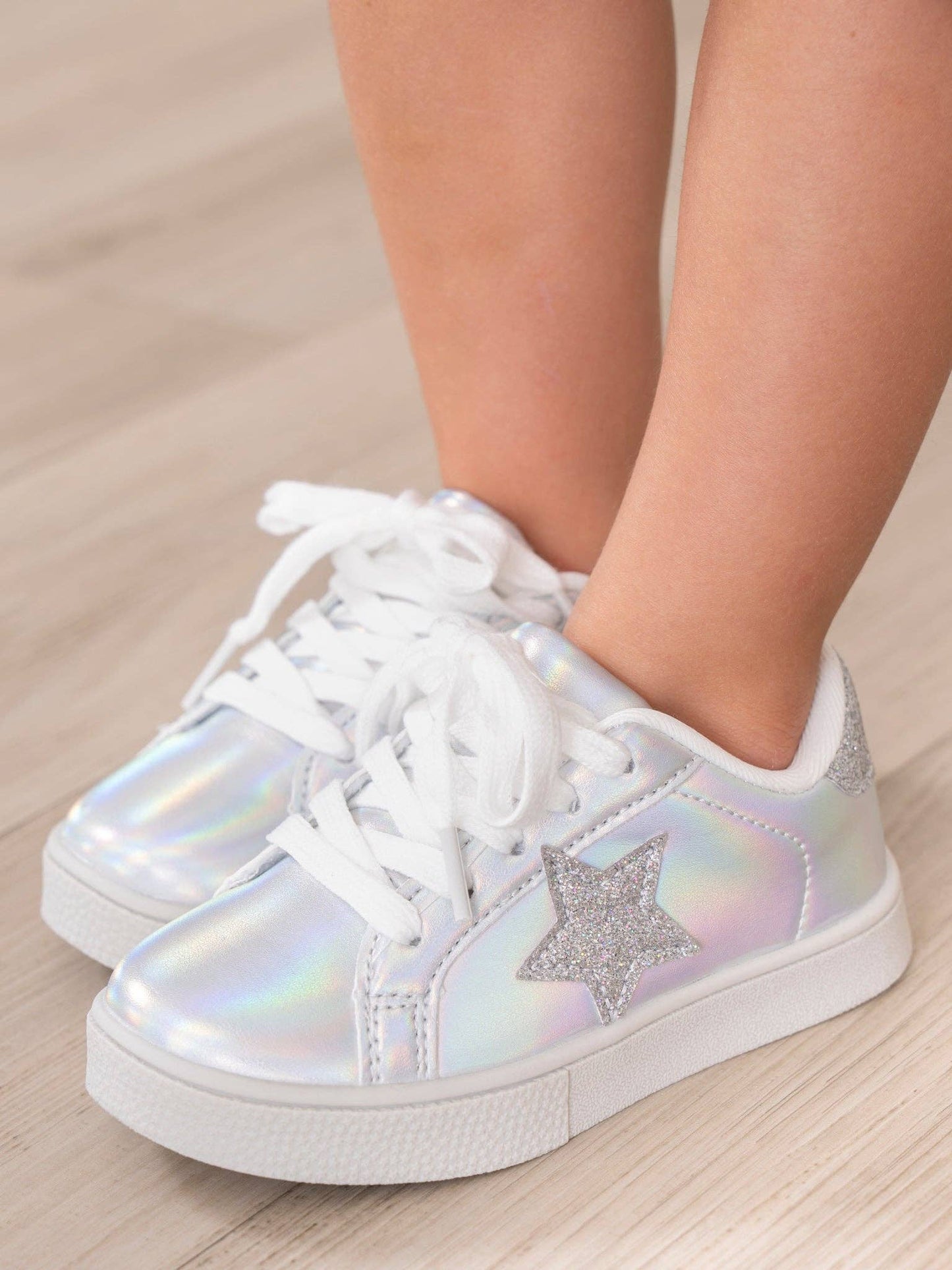 Girls' Holographic Sparkle Star Sneaker - Silver