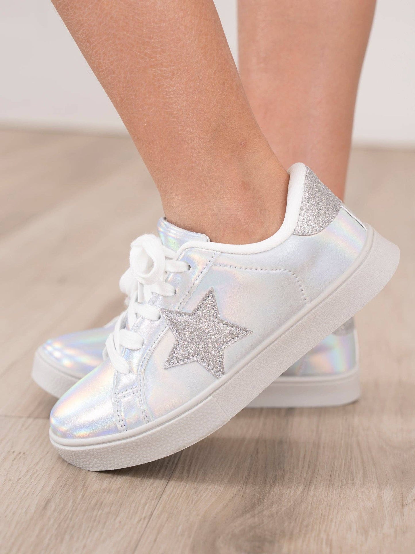 Girls' Holographic Sparkle Star Sneaker - Silver