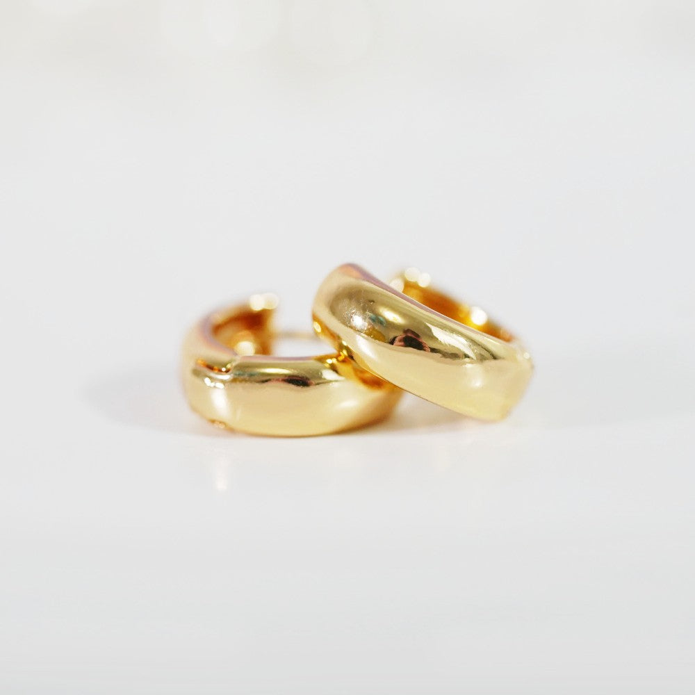 The Vault - 5mm Gold Huggie|1340