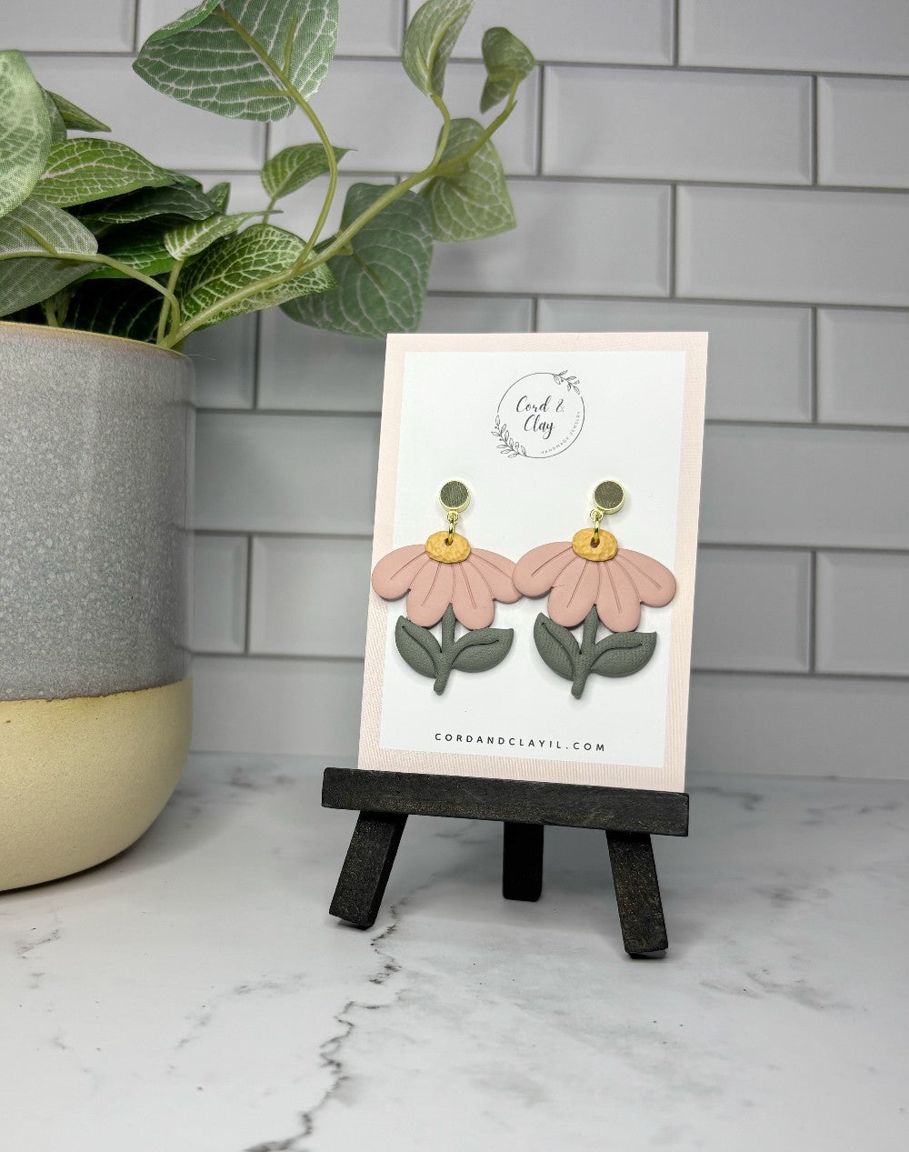 Pink Daisy Dangles|5953