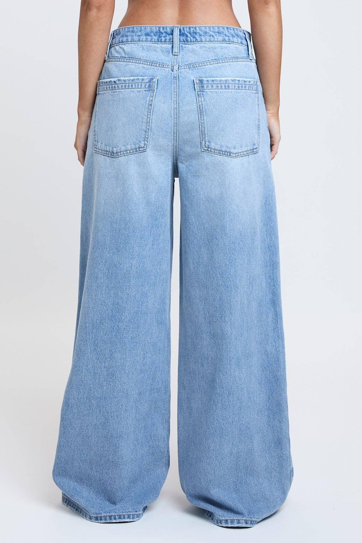Billie Relaxed Rise Baggy Wide Leg Jeans
