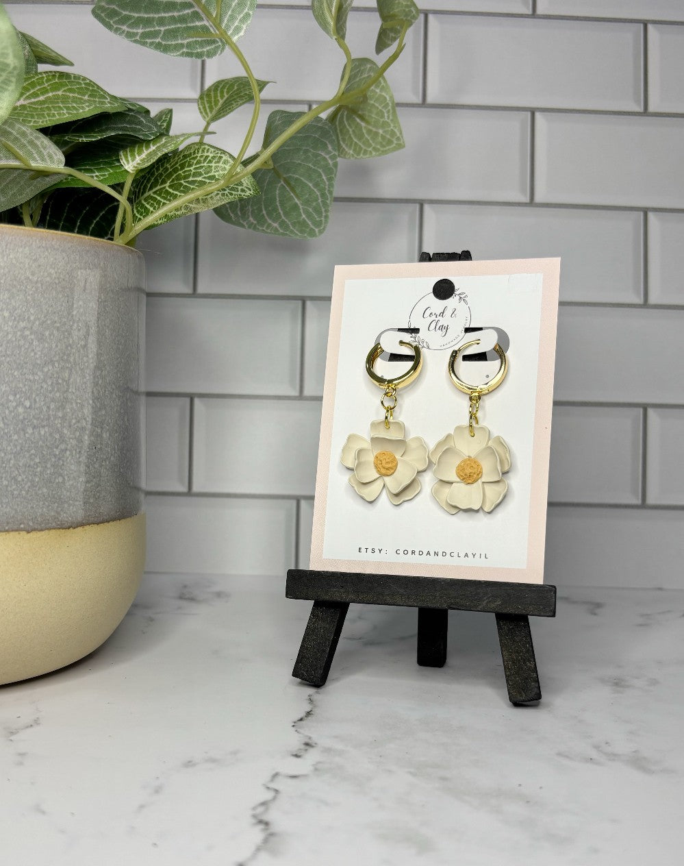 White Large Flower Dangles|5966