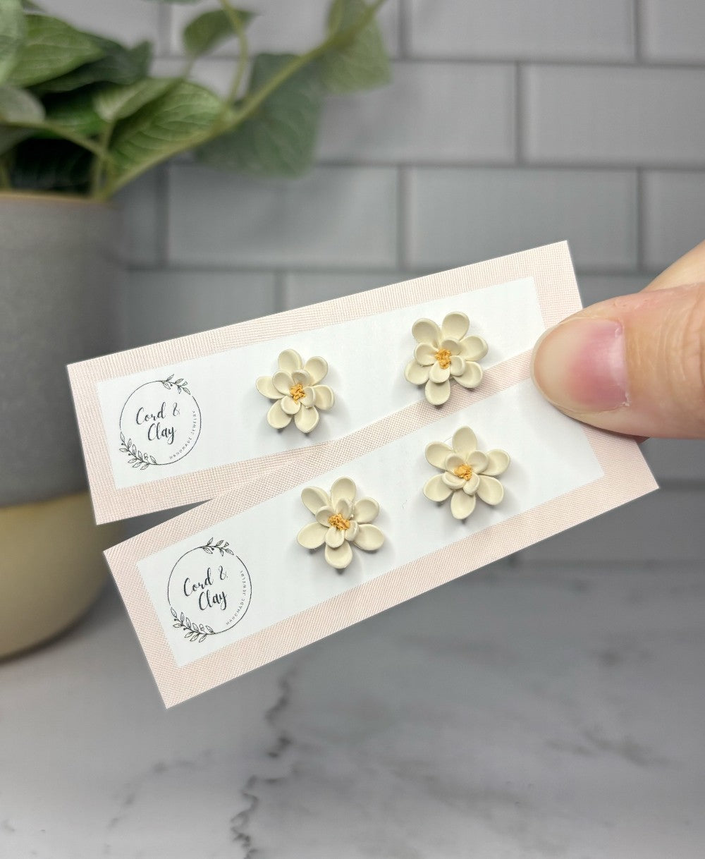 Buttercream Bloom Studs NF|6928