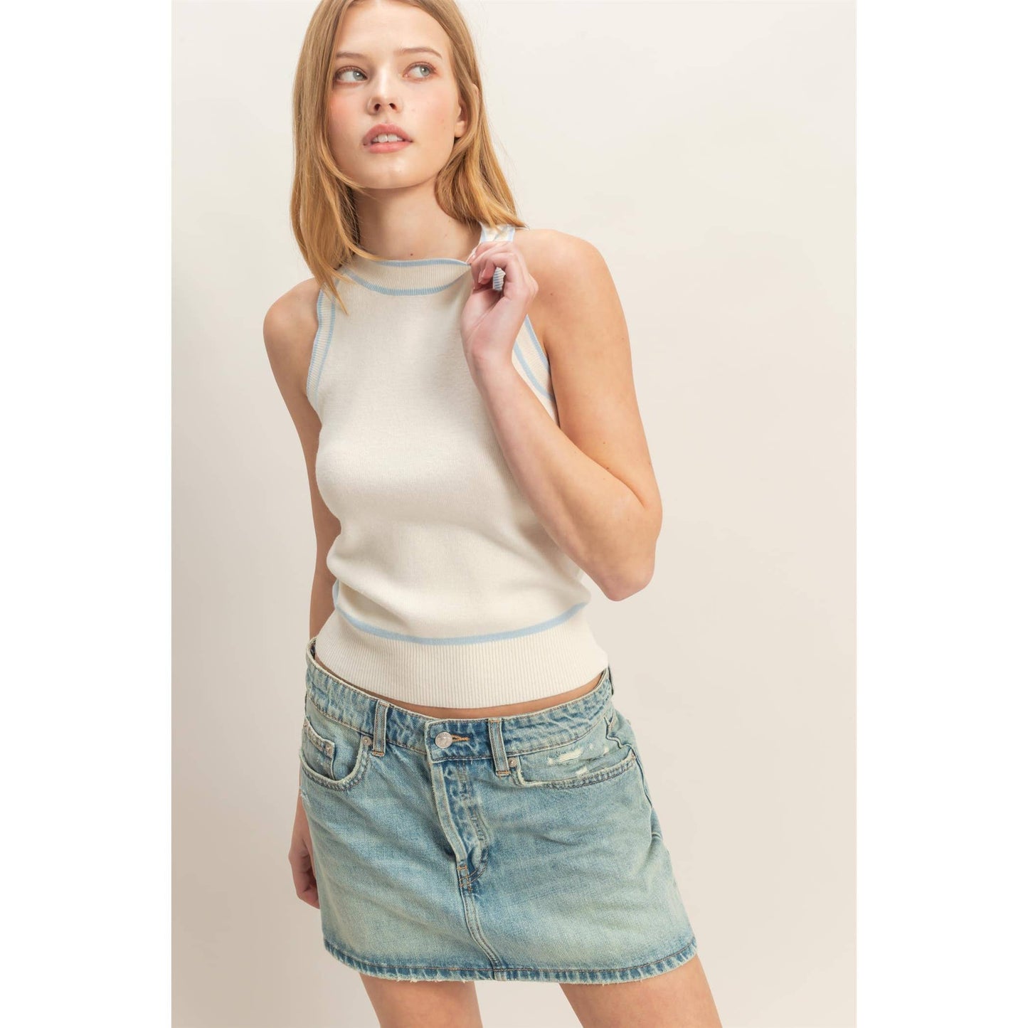 Contrast Trim Sleeveless Ribbed Top