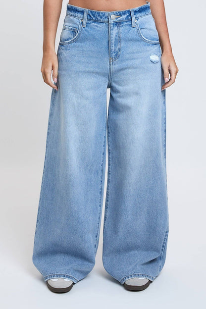 Billie Relaxed Rise Baggy Wide Leg Jeans
