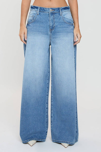 Billie Relaxed Rise Baggy Wide Leg Jeans