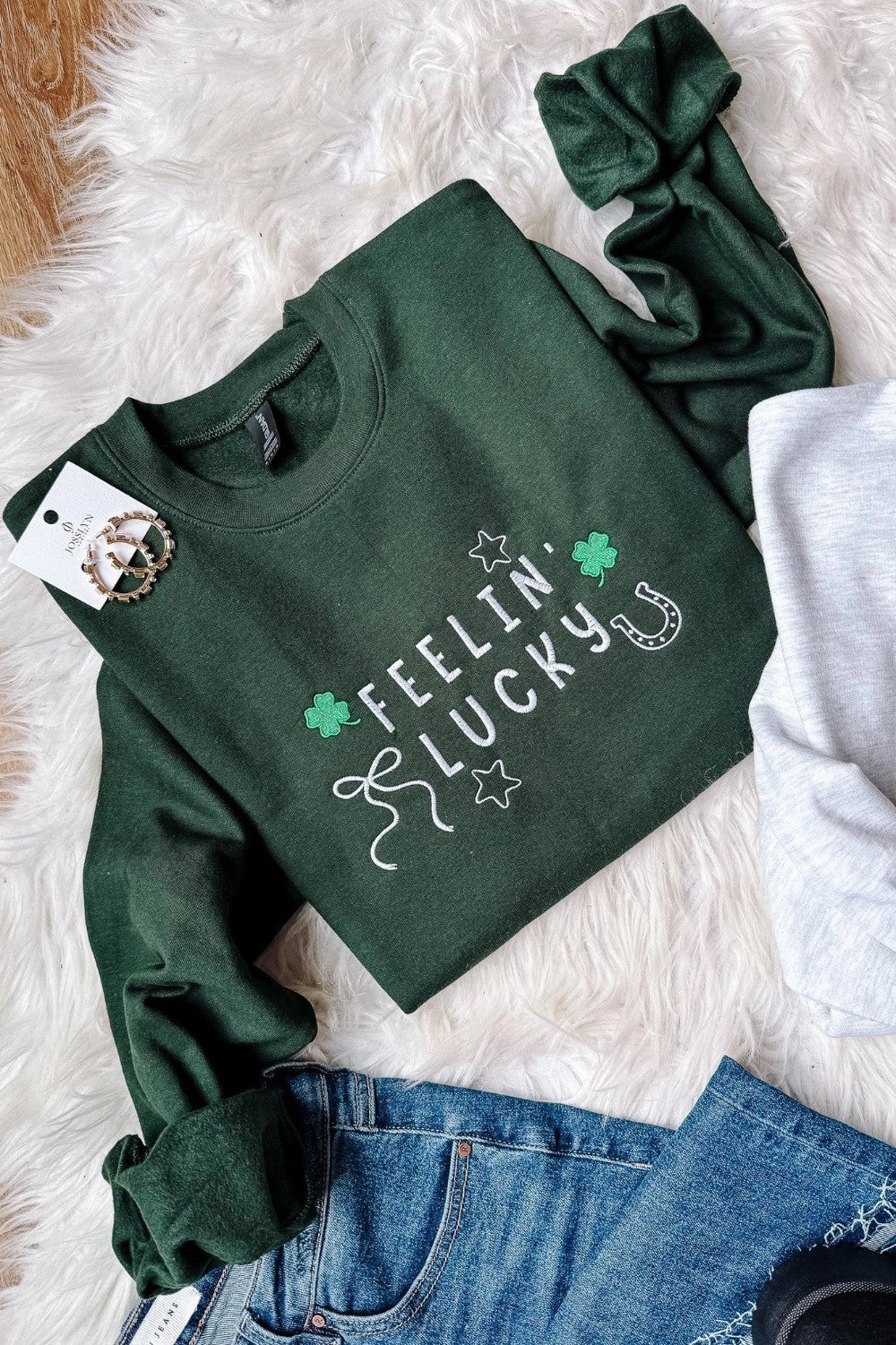 Feeling Lucky - Embroidered Crew|5824